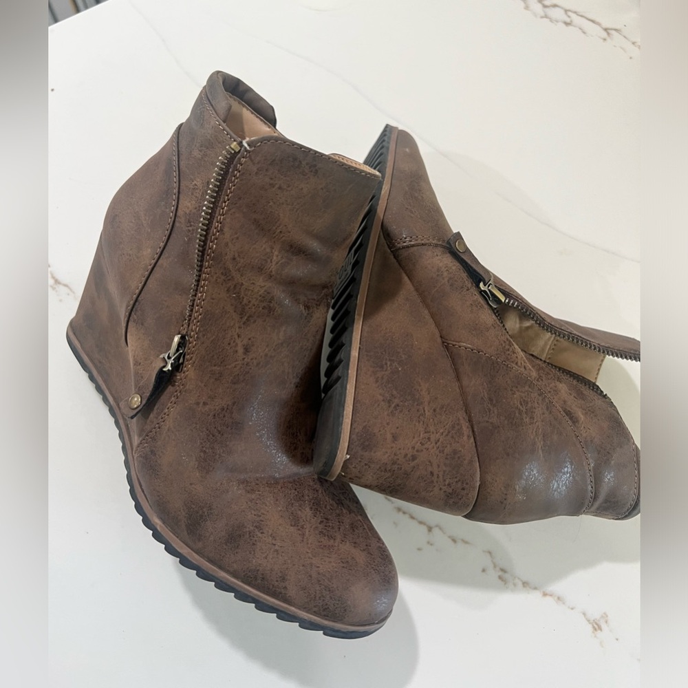 Gently used Soul brown wedge ankle boots. Size 9